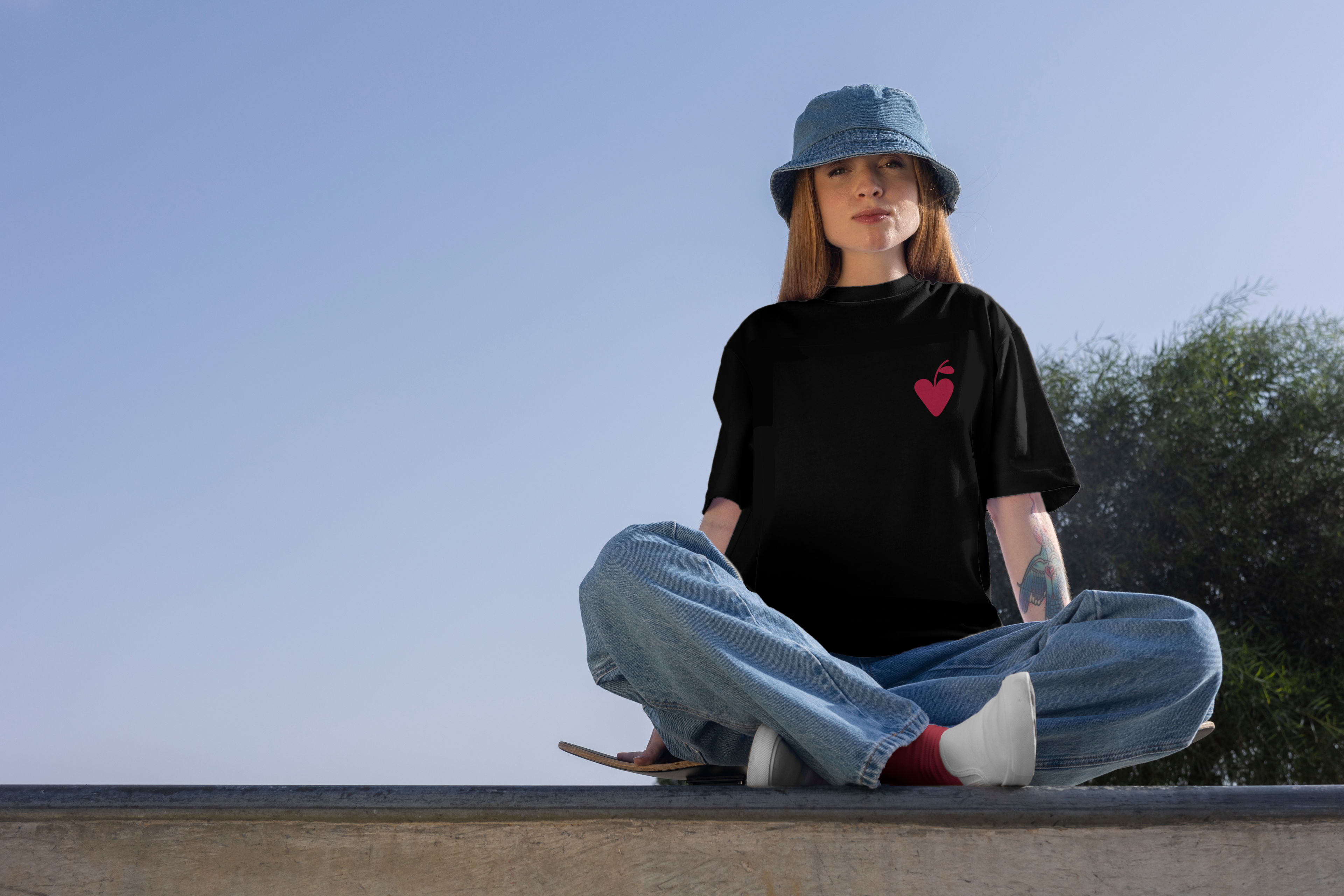 Red Heart BAD IDEA - Camiseta